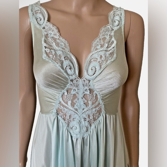 Vintage OLGA Mint Green Peignoir Nightgown 92270 - Picture 2 of 6